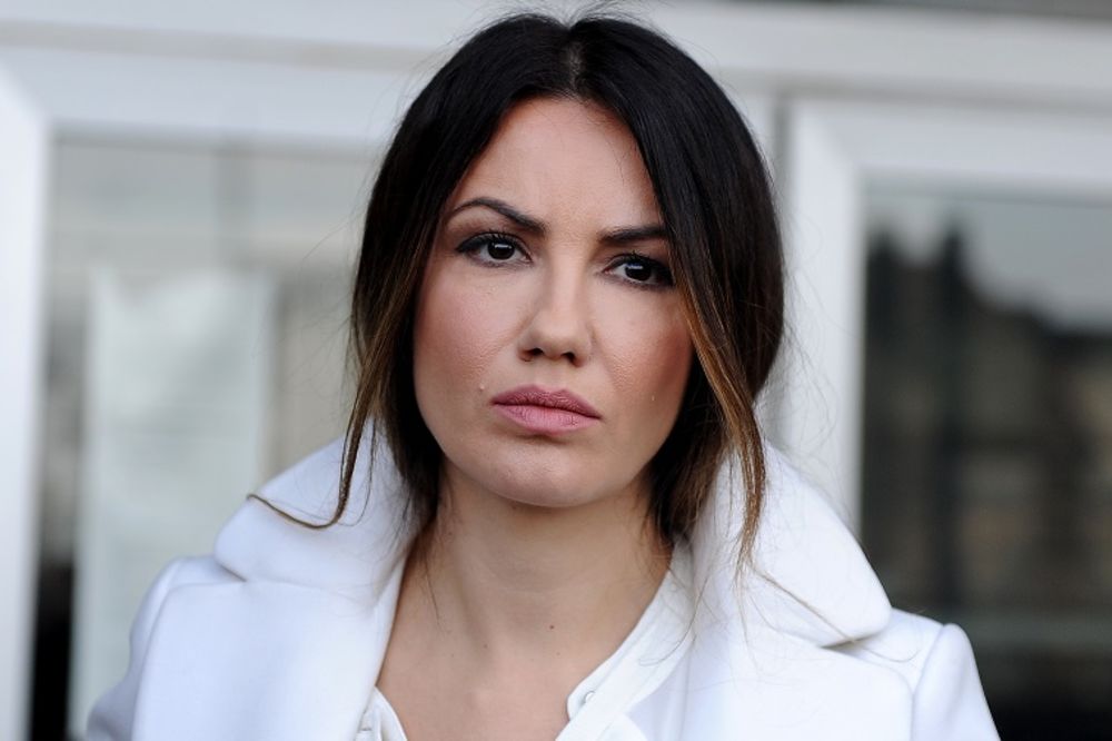 Nije ni ona blesava: Modelsica tukla muža, on je zbog toga tuži! (FOTO)