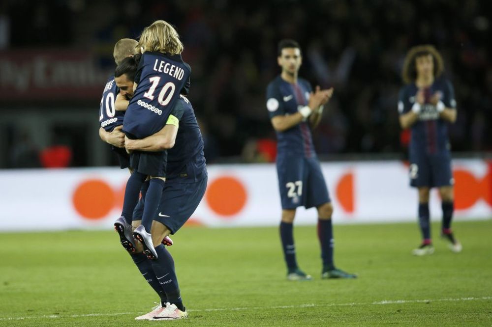 Postoji li bolji način za oproštaj? Ibrakadabra majstorijama završio mandat u Pari Sen Žermenu! (VIDEO)