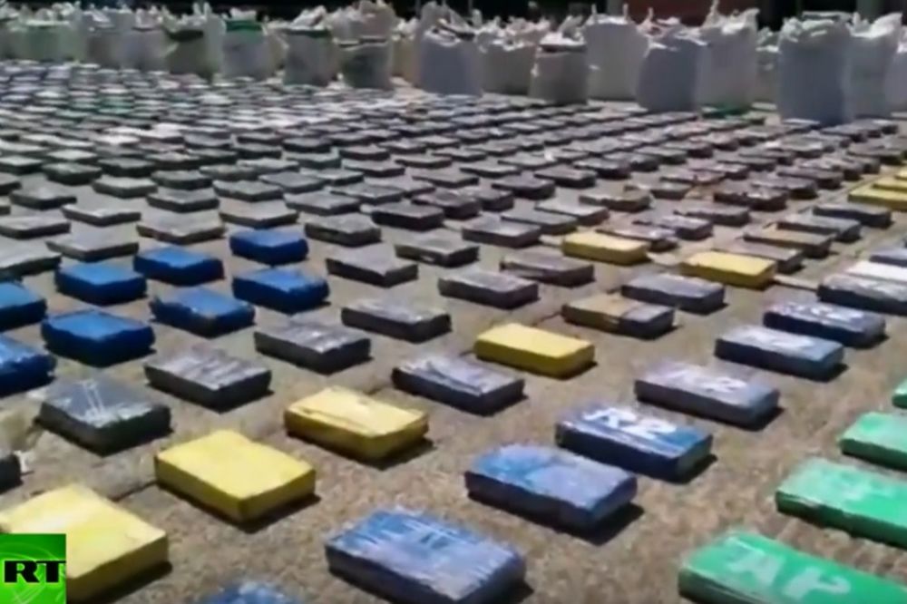 Najveća zaplena ikada: Kolumbijci našli 8 tona kokaina među bananama (VIDEO)