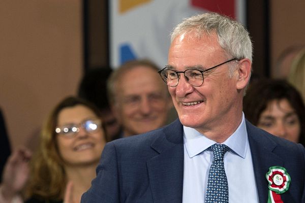 Električar iz Glazgova iskoristio neverovatnu sličnost sa trenerom Lestera i obljubio 26 žena! (FOTO)