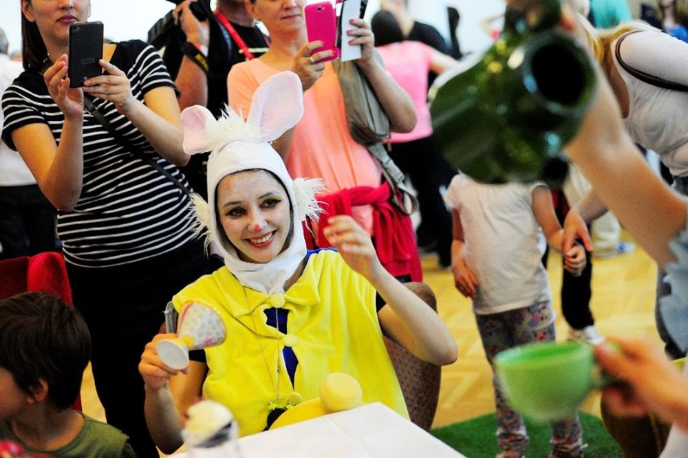 Znaju šta valja! Istaknuti sportisti, pisci, glumci na 13. Noći muzeja! (FOTO) (VIDEO)