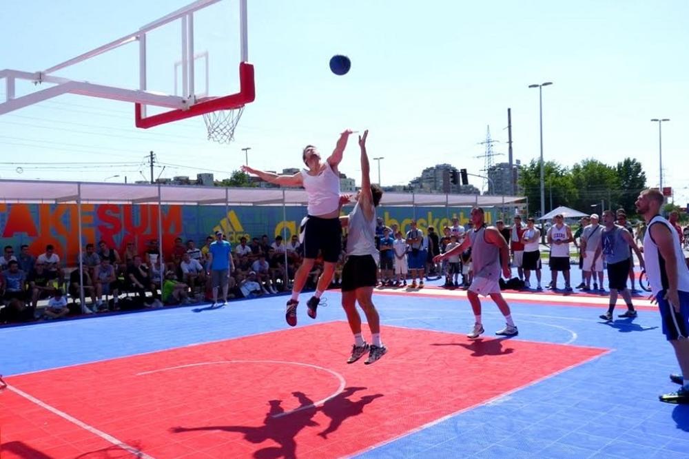 SKANDALOZNO - HULIGANI U CENTRU SPLITA NAPALI RUSKE BASKETAŠE: Među njima bio i jedan SRBIN!