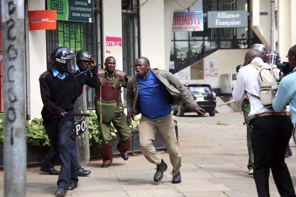 SRUŠILA SE NOVOGRADNJA, IMA MRTVIH: Velika tragedija u Najrobiju (FOTO)