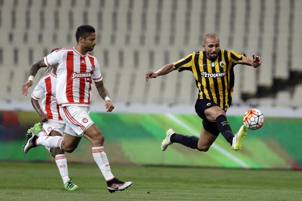 Srpski tandem sprečio Olimpijakos u osvajanju duple krune! (VIDEO)