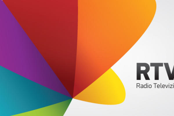 Smenjeni svi urednici RTV, saopšteno im telefonom