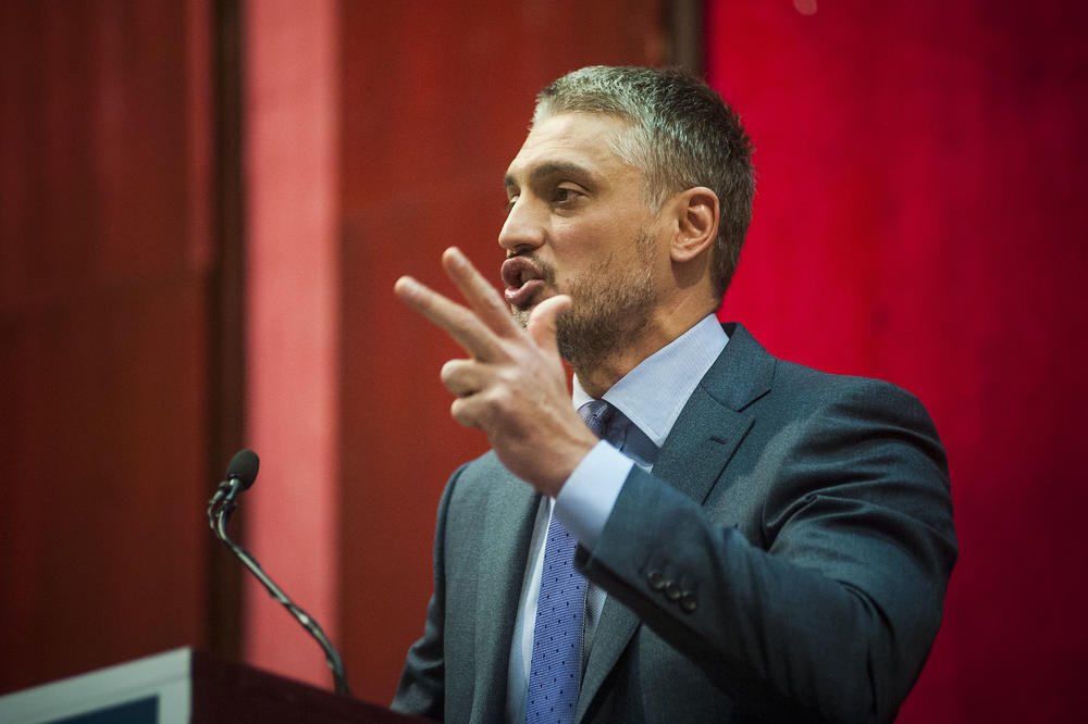 I Čeda je bio dizelaš! Lider LDP u totalno ludom fazonu u kakvom ga do sada niste videli! (FOTO)