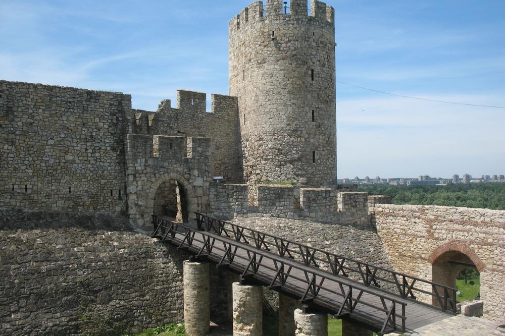 ŠOK NAD ŠOKOVIMA: Vlast od 2018. počinje da NAPLAĆUJE ULAZ NA KALEMEGDAN?!