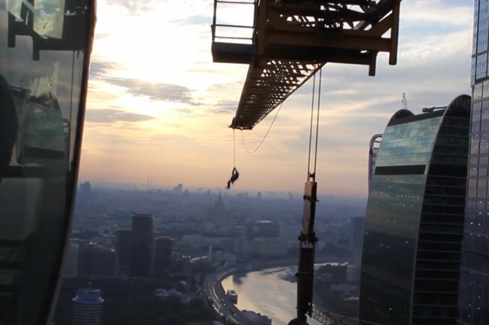 On je ruski Spajdermen: Čak i za gledanje ovih vratolomija vam treba hrabrost (VIDEO) (GIF)