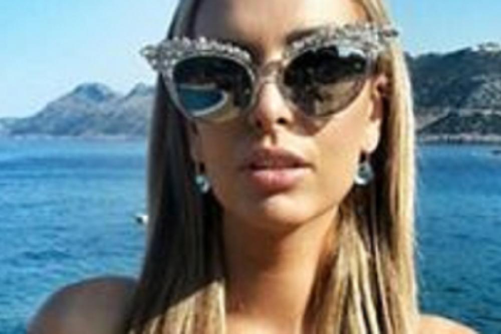 Starleta se otvoreno nudi! Ava: Masirala bih Čedi sve! (FOTO)