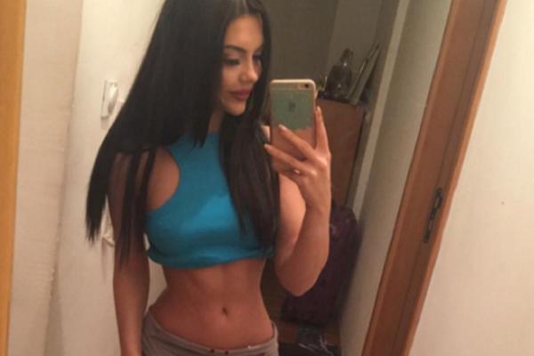 Zar i ti Helena? Topalkova ćerka pokazala macu! (FOTO)