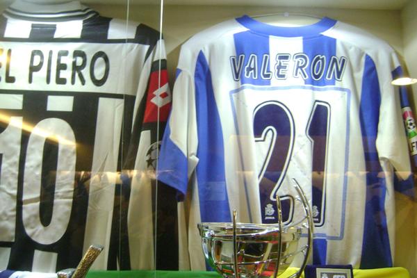 Još jedan majstor fudbala otišao je u penziju: Huane, hvala na svemu! (FOTO) (VIDEO) (GIF)