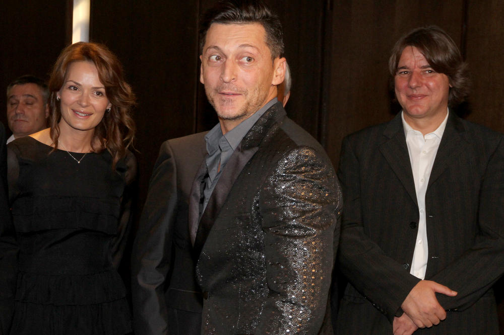 NIKO NE VERUJE ŠTA SE DEŠAVA SA BOŠKOM JAKOVLJEVIĆEM: Polugola fotka bacila mnoge u razmišljanje! (FOTO)