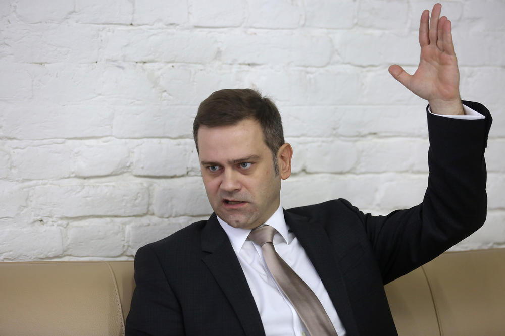 Borko Stefanović: Vesić opravdava prebijanje Beograđana