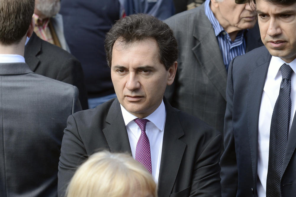 BOŽA ĐELIĆ OGORČEN STANJEM U DS: Lutovac raspušta i suspenduje sve koji misle drugačije od njega!