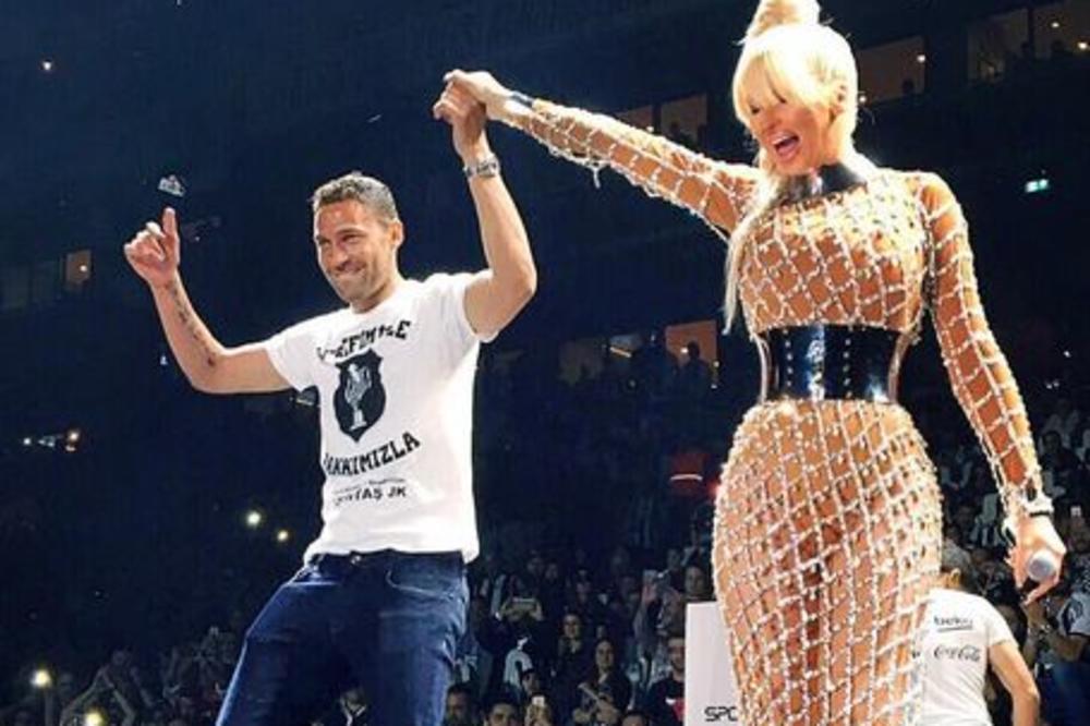 DANAS JELENA I DUŠKO IMAJU RAZLOGA ZA SLAVLJE! Desila se predivna stvar, a Atina i Nika su se najviše obradovale! (FOTO)