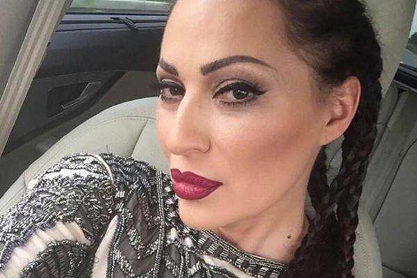 Da li Ceca nosi gaćice? Pevačica u prekratkoj haljini pokazala previše? (VIDEO)