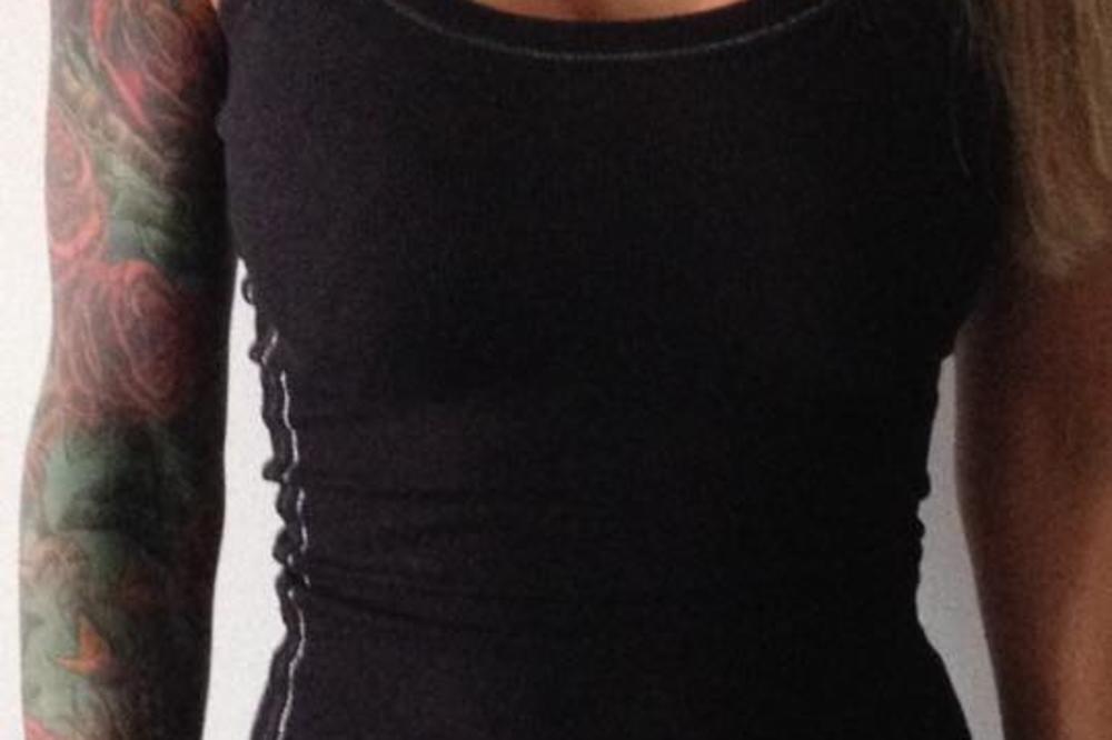 Apsolutno nenormalno. Nećete verovati zbog čega su ovu ženu izbacili iz teretane! (FOTO)