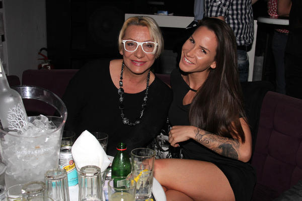 Briga je za kaznu od 50.000 evra: Vesna Zmijanac pobegla s Farme!