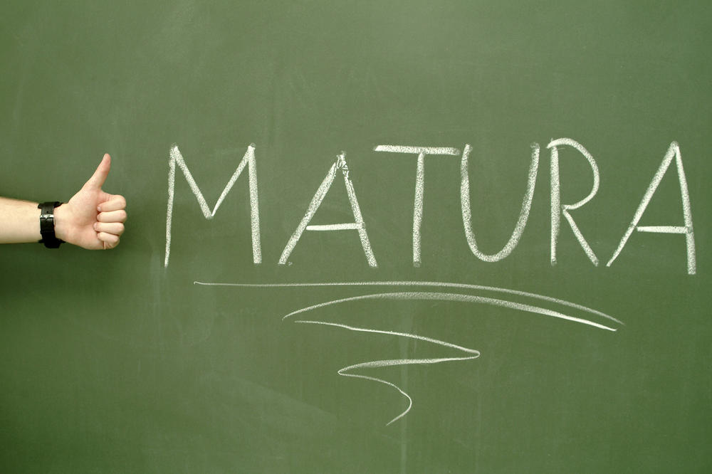 Ono što je kragujevačka profesorka spremila za poslednji čas maturanata oduševilo je Srbiju (FOTO)