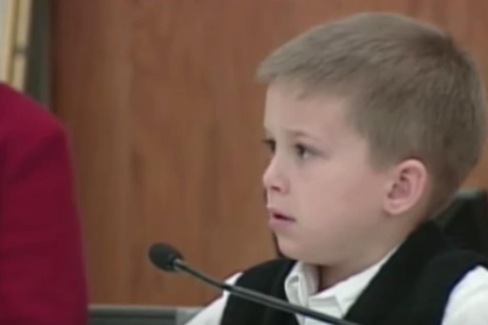 Ovaj dečak je nacrtao crtež zbog kog mu je majka završila na doživotnoj robiji! (VIDEO) (FOTO)