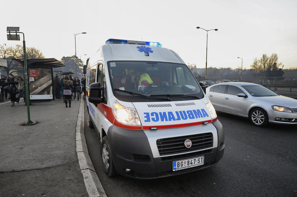 NESREĆA NA NOVOM BEOGRADU: Žena teško povređena, obustavljen saobraćaj u tom delu grada!