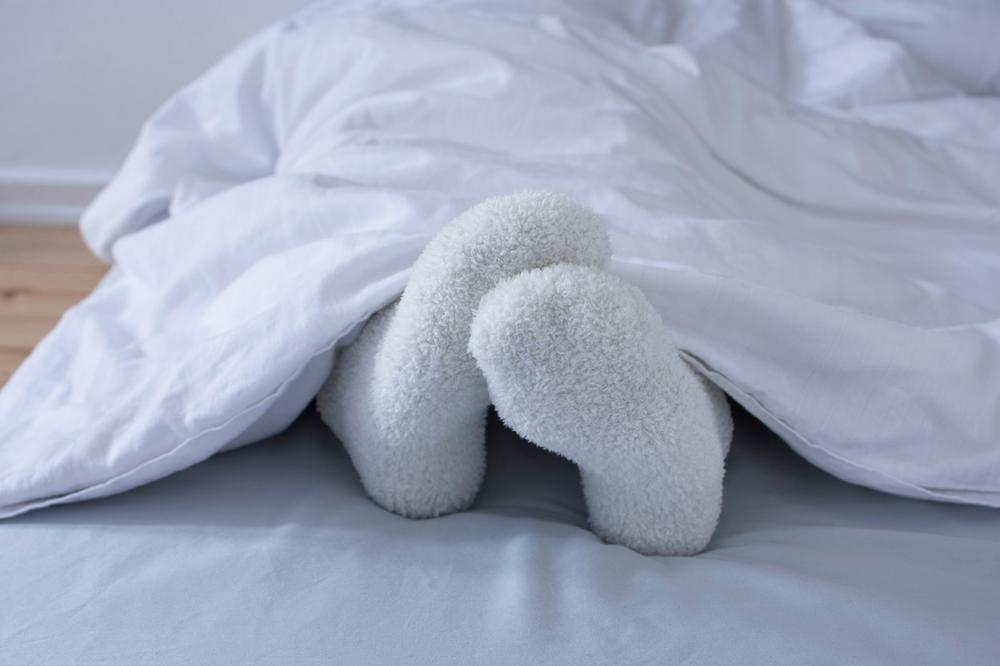Postoje samo 2 tipa ljudi: Oni koji spavaju u čarapama i oni koji spavaju bez njih (FOTO) (GIF)