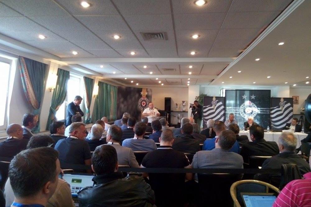 NOVI PROBLEMI U PARTIZANU: U vrhu kluba se desila velika promena! (FOTO)