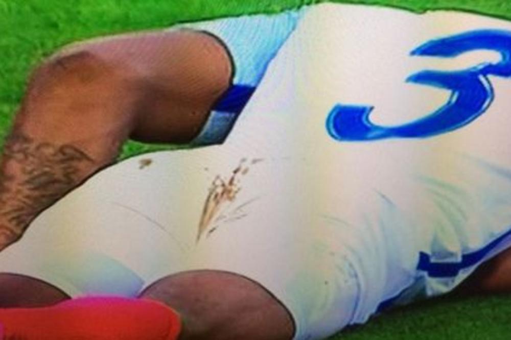 U maniru Linekera: Još jedan fudbaler Engleske se uneredio na terenu! (FOTO)