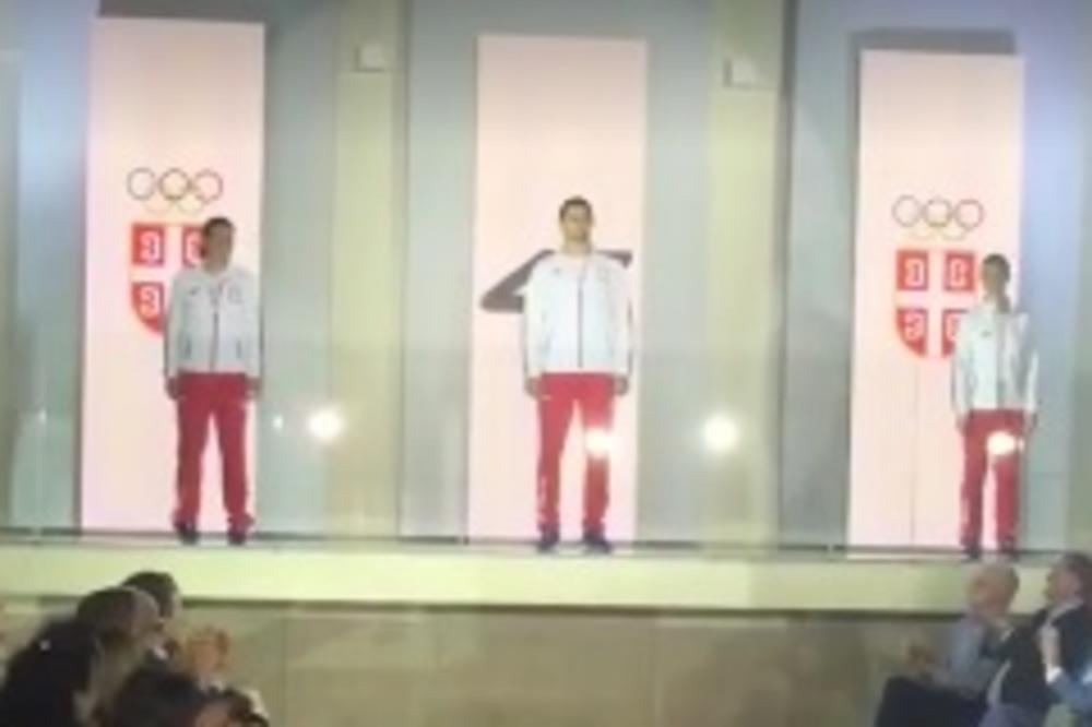 Sportisti kao manekeni: Olimpijci pronosali opremu u kojoj napadaju Rio! (VIDEO)