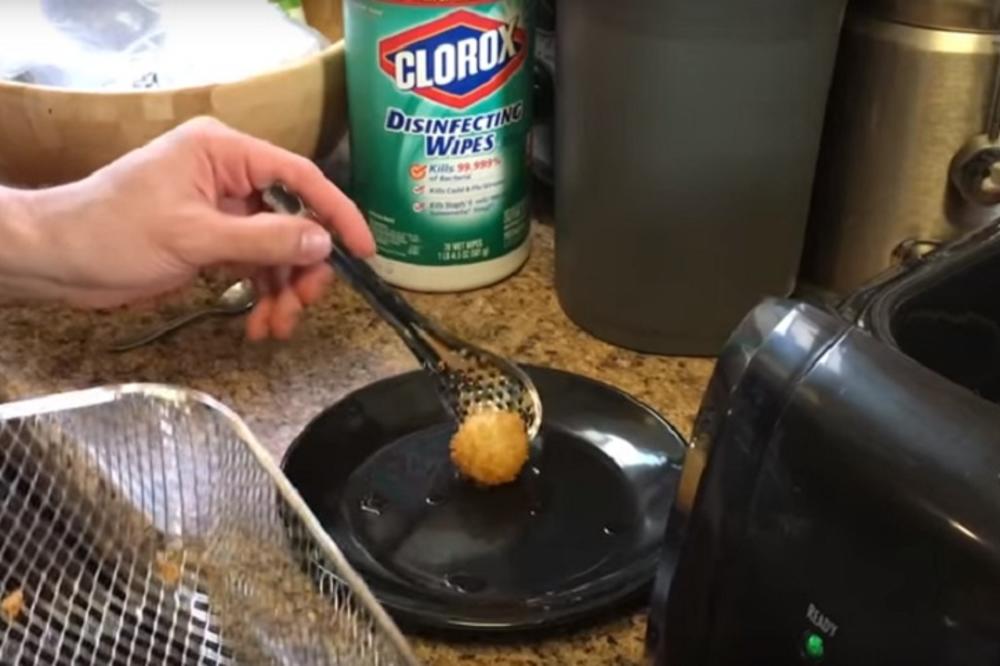 OVU HRANU NIKAKO NEMOJTE DA JEDETE NA PRAZAN STOMAK: Može da vam POZLI! (FOTO)