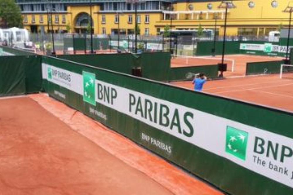 Ko viri preko ograde: Đoković i Nadal trenirali jedan pored drugog! (FOTO)