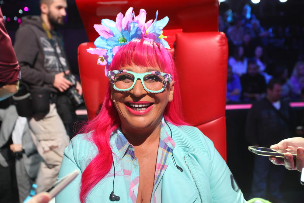 Željko, brale, bez ovoga ne može: Brunclikova od Pinka zahtevala roze apartman i latice ruža!