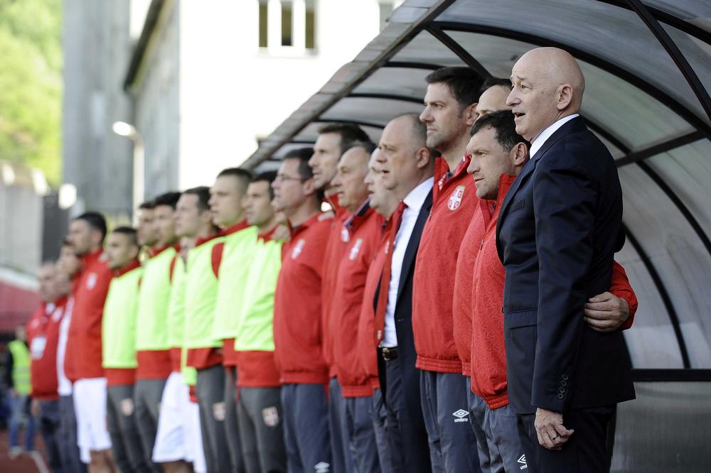 Ovako se nije radilo ni u Eskobarovoj Kolumbiji... Srbijo, oprosti se sa fudbalom, dogodilo se ono čega si se najviše plašila! (FOTO)