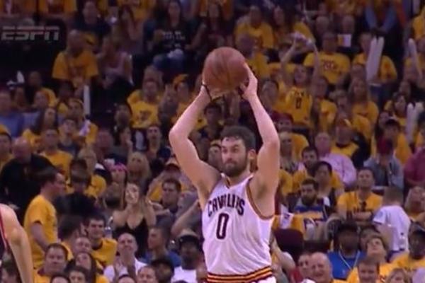 Kevin Lav bi bio najbolji desni bek ikada! (VIDEO)