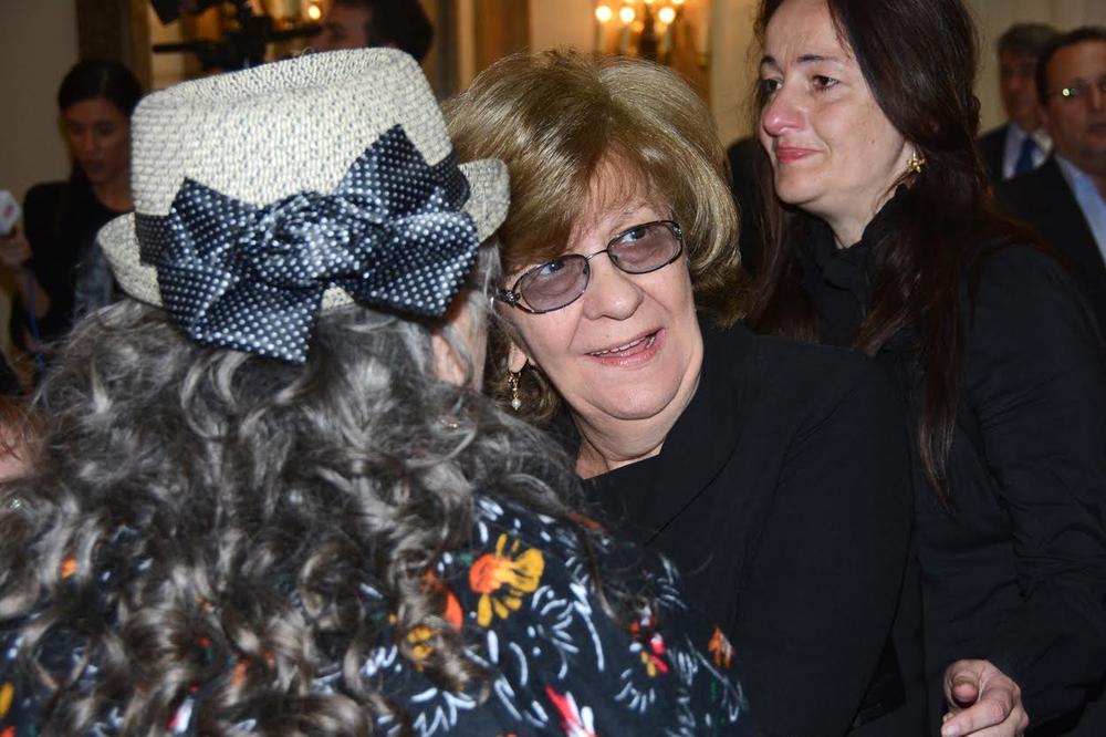 OVO SU REČENICE KOJE JE BATA POSVETIO POKOJNOJ ŽENI ZA VREME ŽIVOTA: Poslednja tera suze, a 1 je da se NAJEŽIŠ!