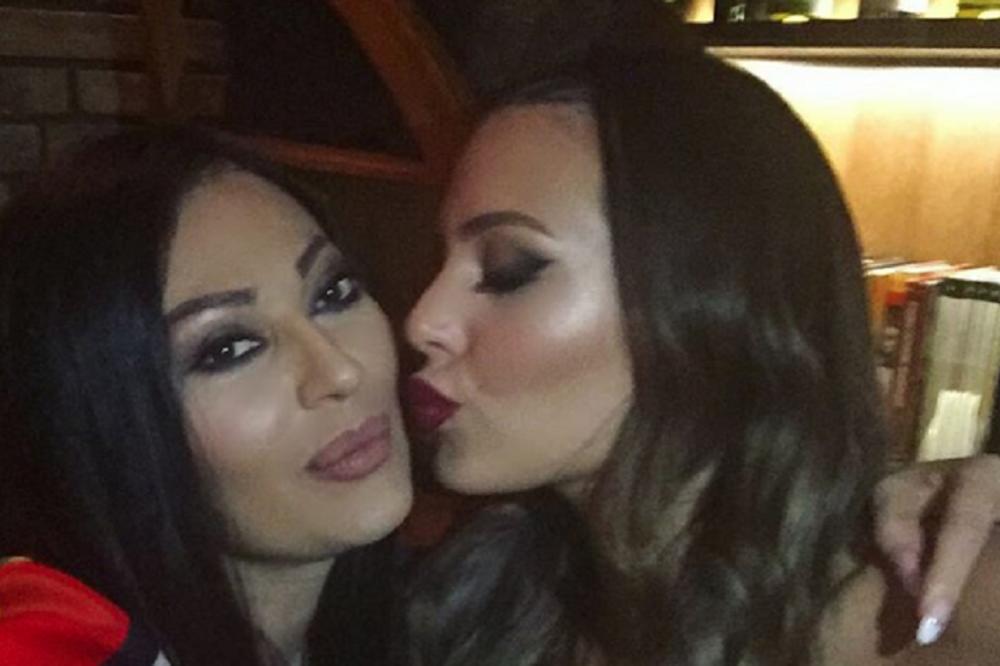 Poklon koji je rasplakao Anastasiju: Srce će vam prepući od emocija! (VIDEO)