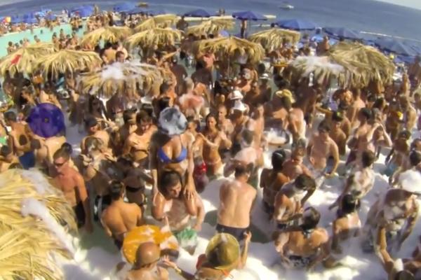 Ozbiljan provod za male pare: Ovo su najjeftinija i najbliža letovališta za mlade Srbe (VIDEO)