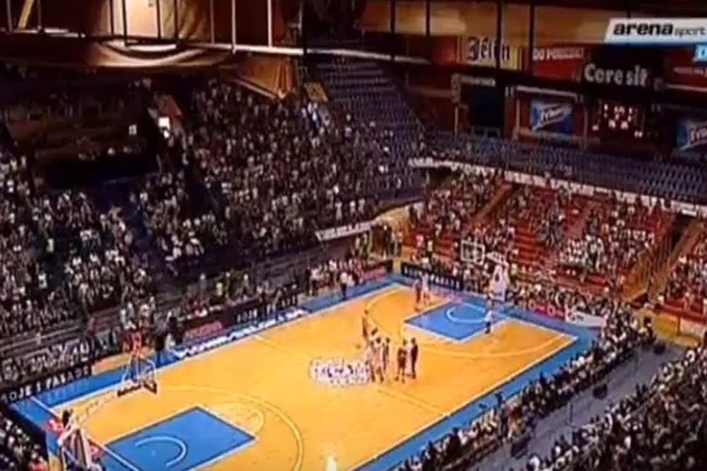 Sudije prekinule meč Partizana i FMP-a zbog Grobara! Džikić morao da reaguje! (VIDEO)