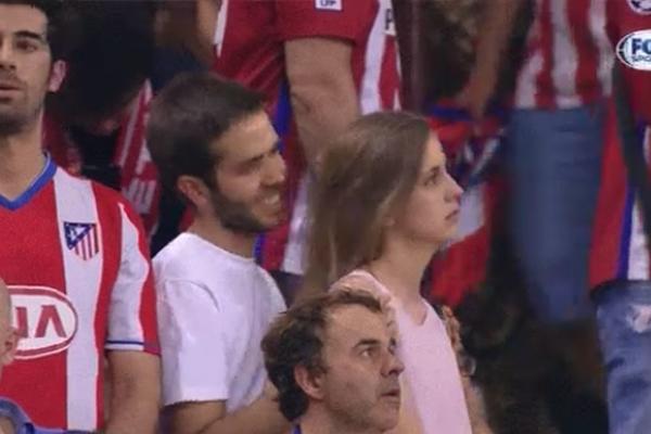 On bi da je ljubi, a ona se trese od nervoze pred produžetke! (VIDEO)