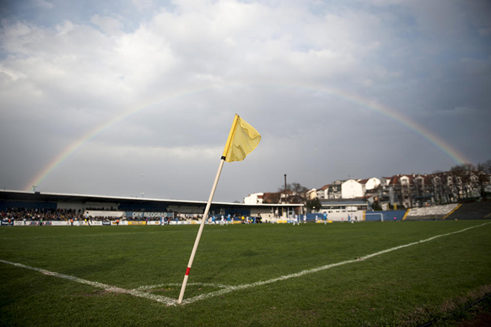 Kako je propao srpski fudbal: Stadioni - krš, publike ni za lek, a čelnici se pljuju i brutalno vređaju! (FOTO)