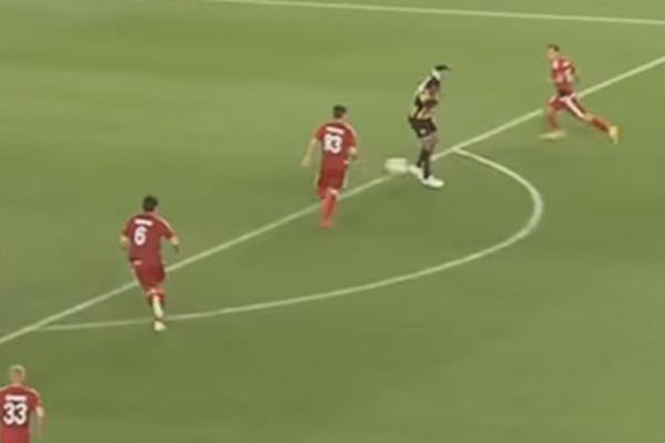 Kakva magija: Fudbaler Kairata postigao nestvaran gol u nadoknadi vremena! (VIDEO)