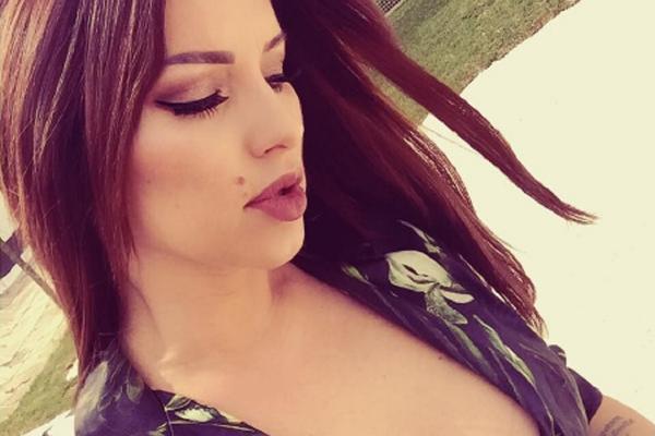 Blista: Seka Aleksić pokazala trudnički stomačić u bikiniju i ušla u trku za najlepšu trudnicu!