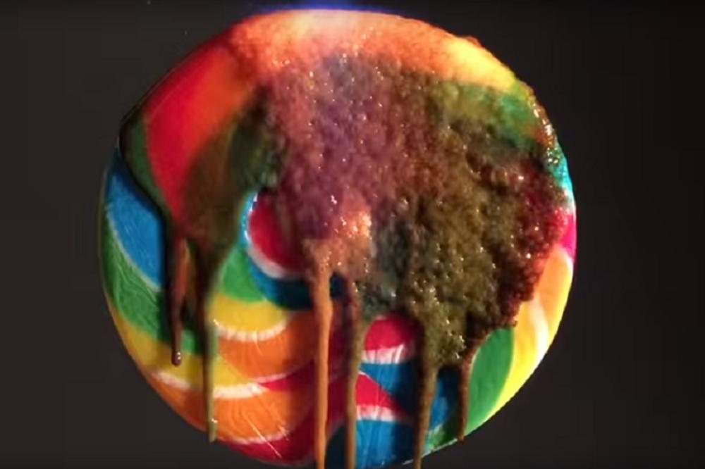 Ozbiljan napad na čula: Kako topljenje izgleda unazad? (FOTO) (VIDEO)