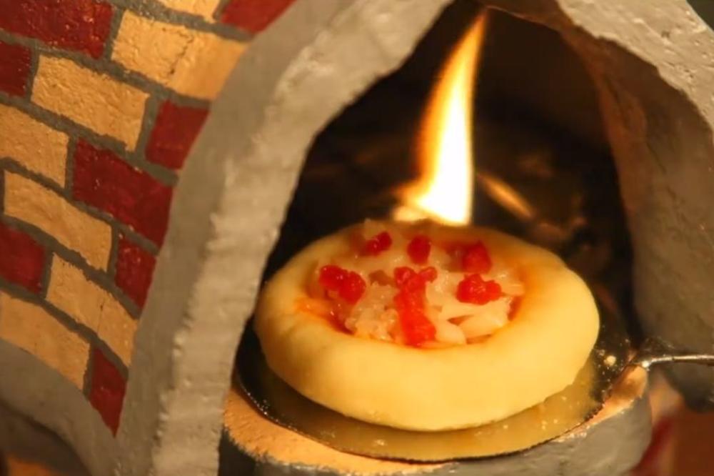 Najmanja je na svetu! Jedino što od ove pice definitivno nećete moći da se najedete! (VIDEO)