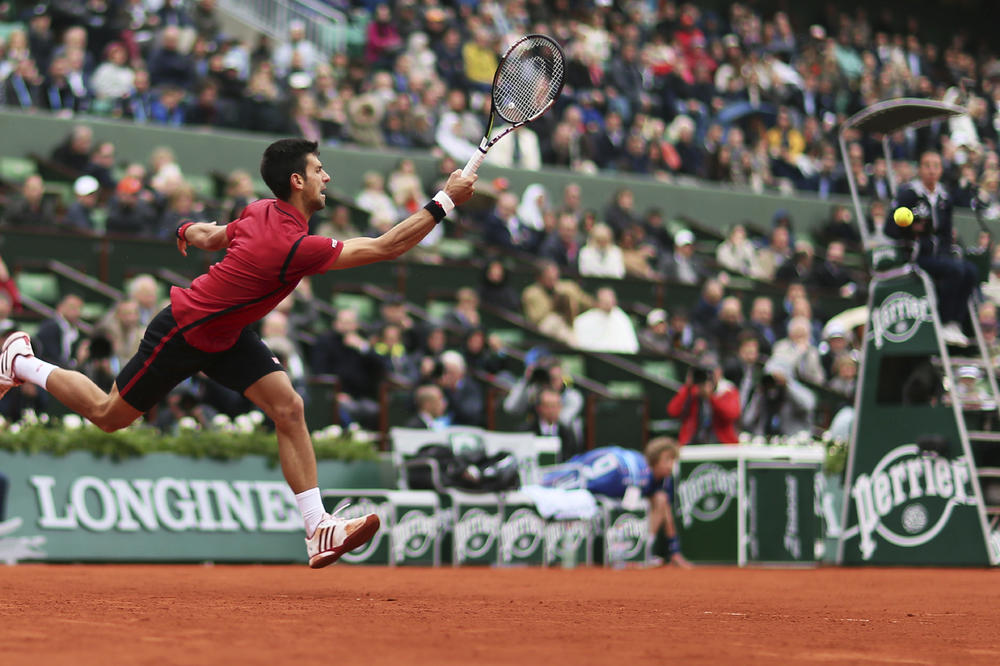 Novakova igra bila je puna oscilacija, ali i to je dovoljno za 3:0 protiv Berdiha! (FOTO) (VIDEO)
