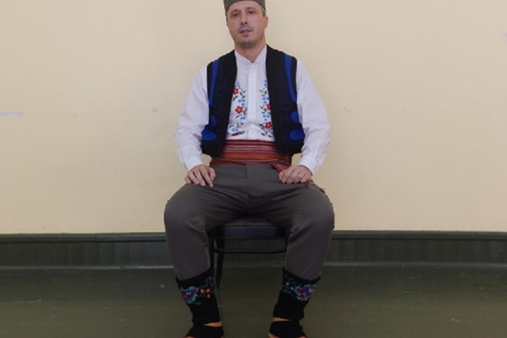 Jelek, anterija i opanci, po tome se znaju Dverjanci: Evo kako će Boško Obradović ući u Skupštinu