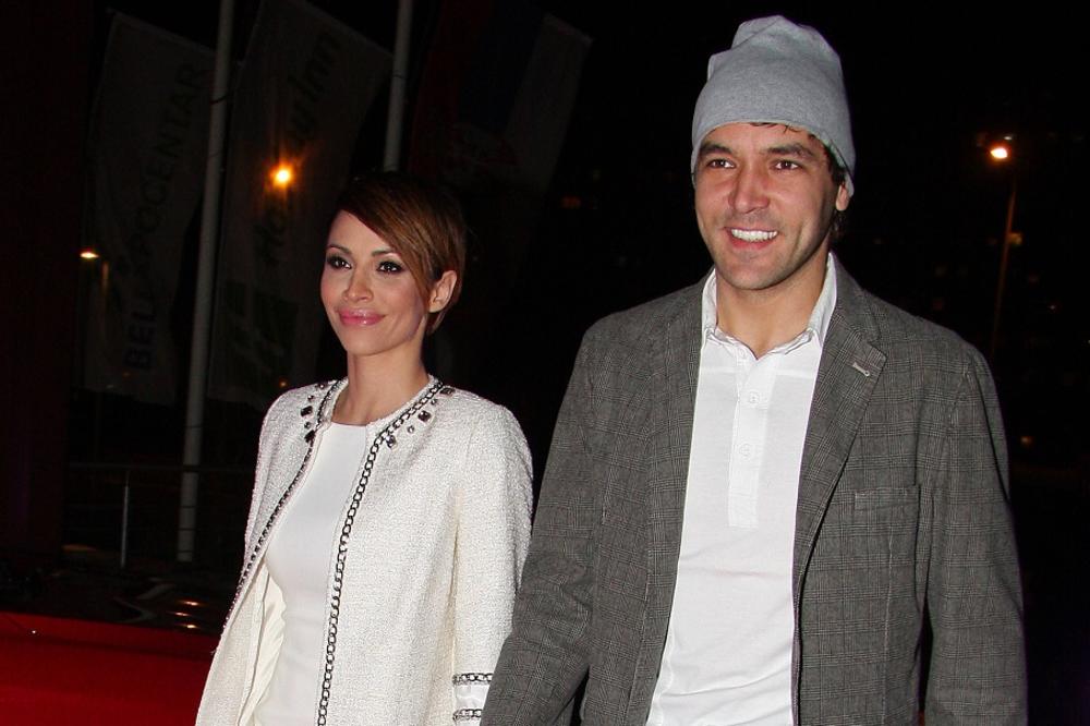 STOJKOVIĆEVA BIVŠA JE BILA "MALA OD SKANDALA", A DANAS JE DRUGA ŽENA: Njena nova fotka DOKAZ KAKO SADA ŽIVI!