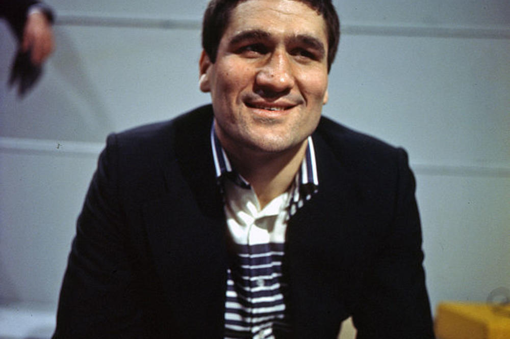 NJEGOVI OTAC I MAJKA SU SEKIROM UBILI ČOVEKA: Život Mate Parlova je bio filmski! Zbog te tragedije je postao bokser