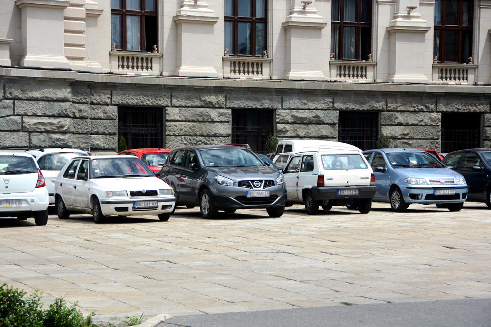 EVO KAD POČINJE PRIJAVA ZA ZAMENU STARIH DIZEL AUTA: Država daje PARE za kupovinu novog ili polovnog evro 6 vozila