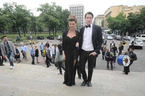 Tamara Dragičević pokazala trudnički stomak u kupaćem! I izgleda super! (FOTO)